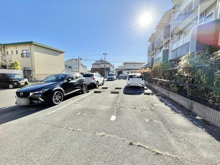 駐車場 (1).jpg